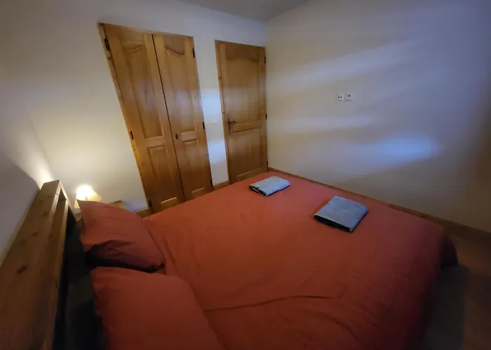 Ecrins A4, 1 Bedroom Apartment With Bunk Room, Central Samoens